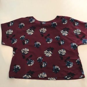 Le Lis Maroon top with roses